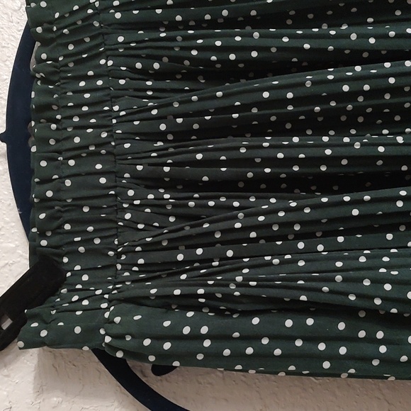 Green polka dot skirt - Picture 1 of 12